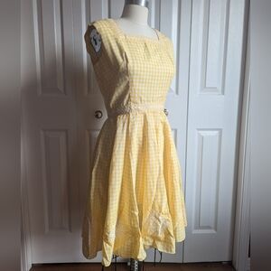 Yellow gingham and embroidered 1950s dress